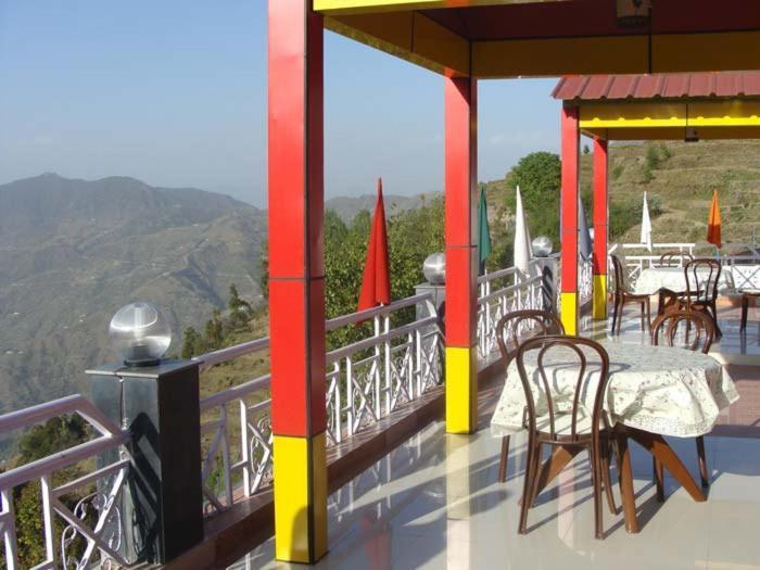 Hotel Crystal Palace Dhanaulti Exterior foto